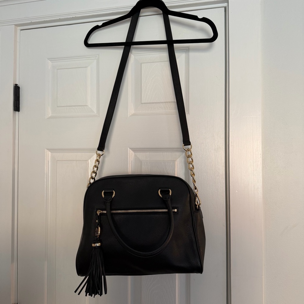 Michael Kors Satchel Handbag With Gold hardware used 1 day excellent condition